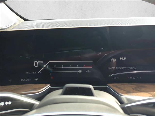 Certified 2025 Cadillac Escalade ESV Sport Platinum image 9