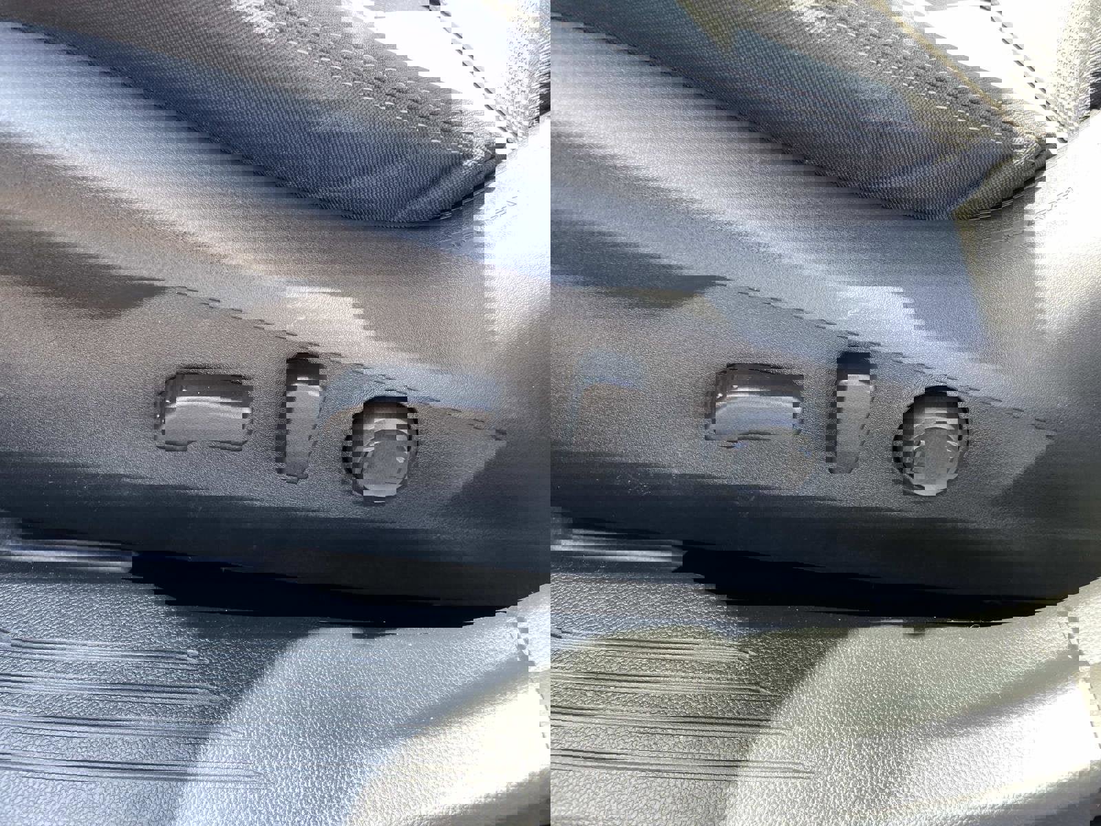 Used 2023 Subaru Outback Premium image 18