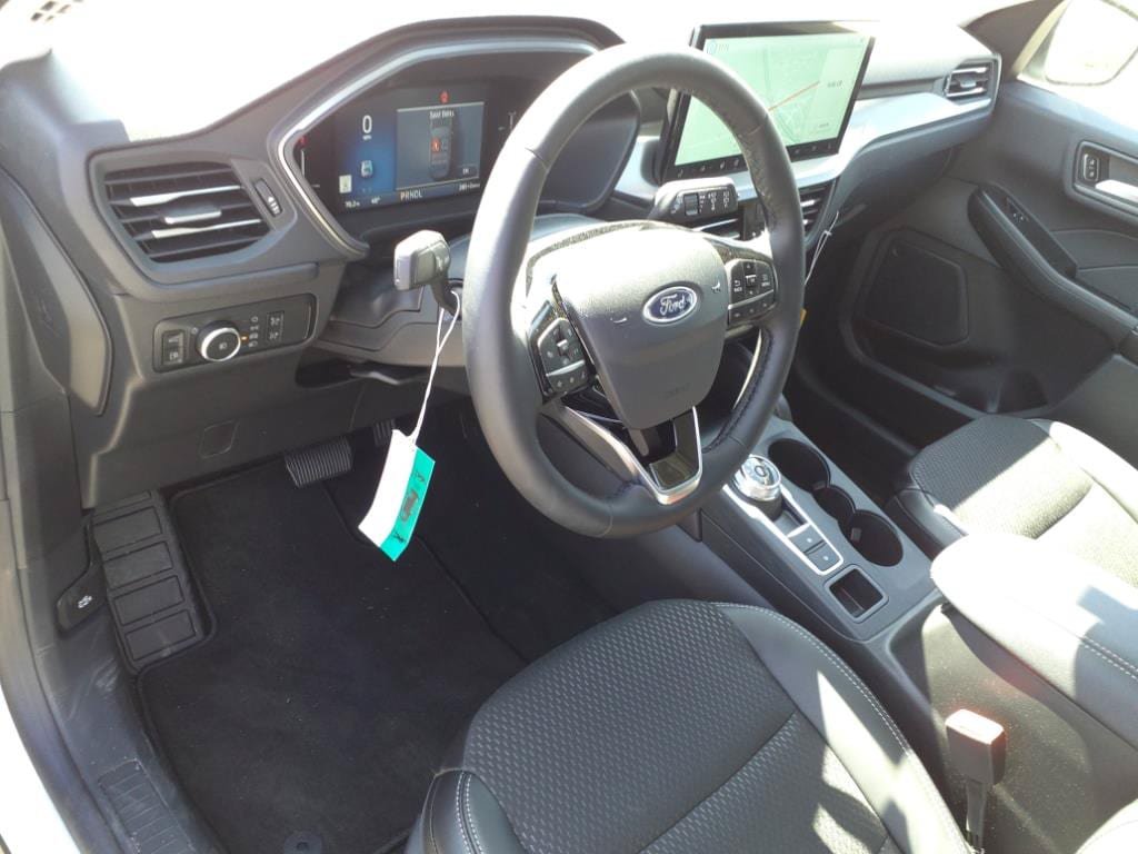New 2025 Ford Escape SE FWD image 4