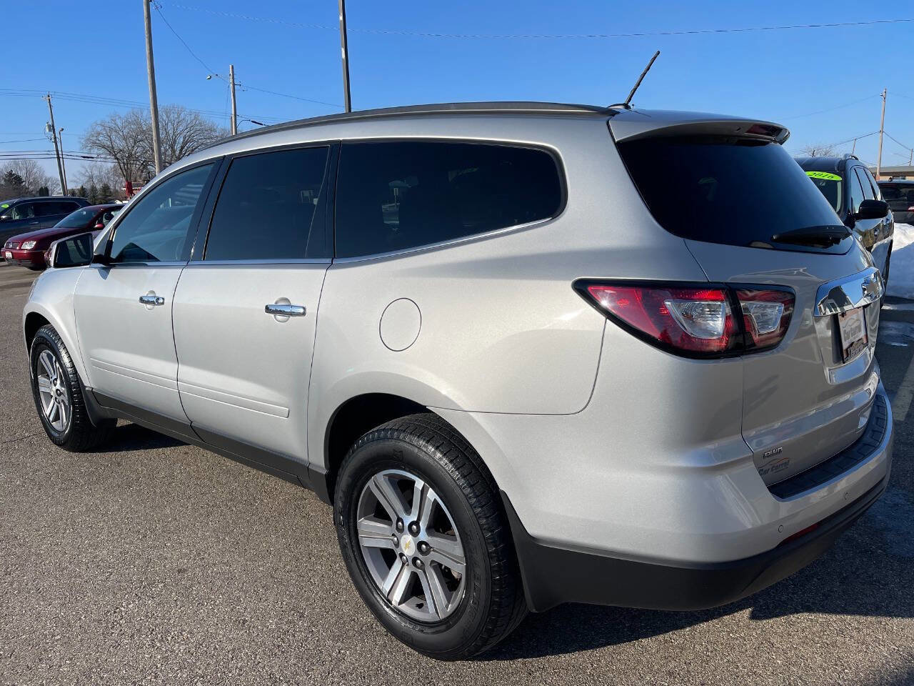 Used 2015 Chevrolet Traverse LT image 3