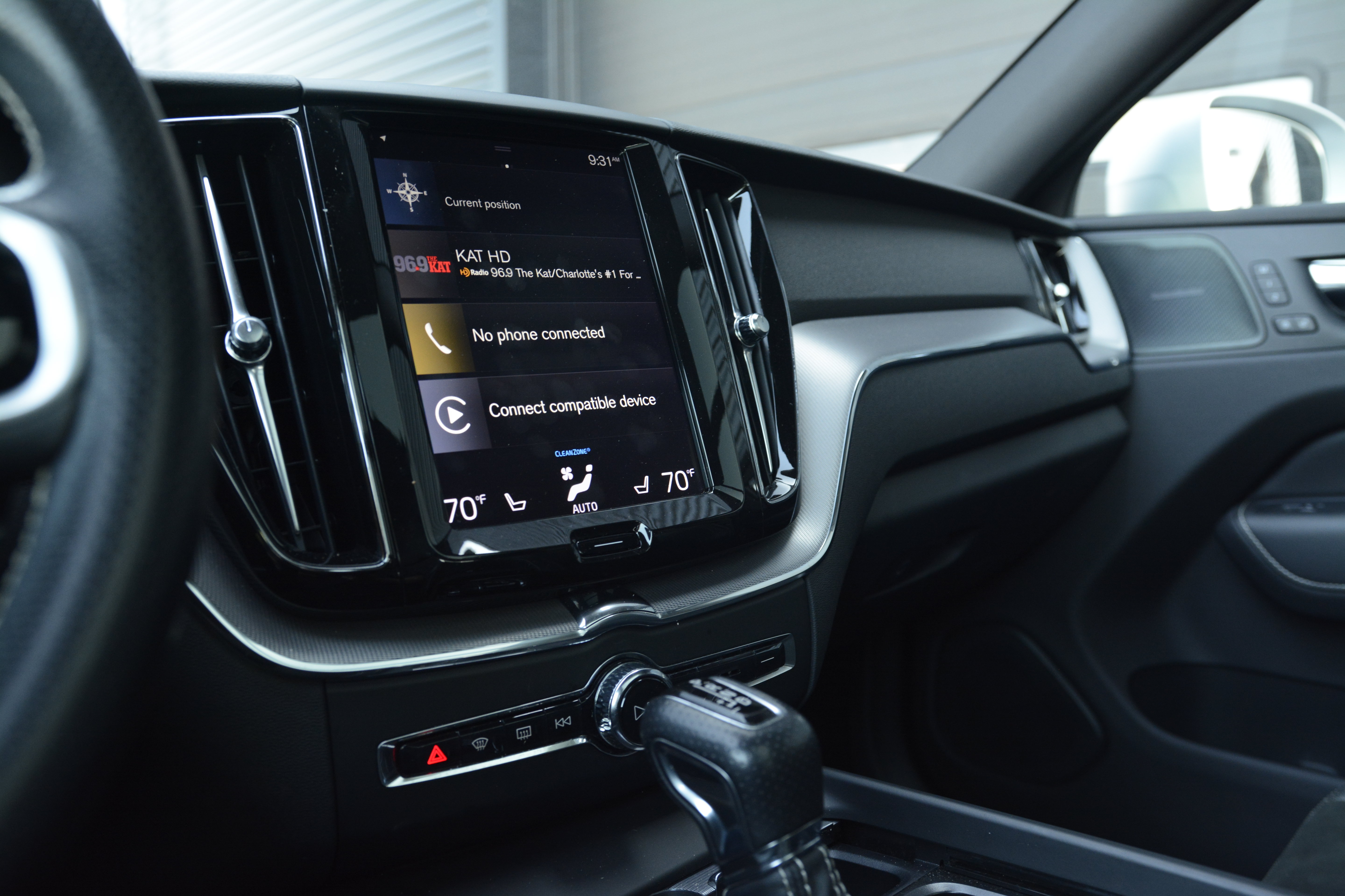 Used 2019 Volvo XC60 T6 R-Design w/ Protection Package Premier AWD/4WD image 19