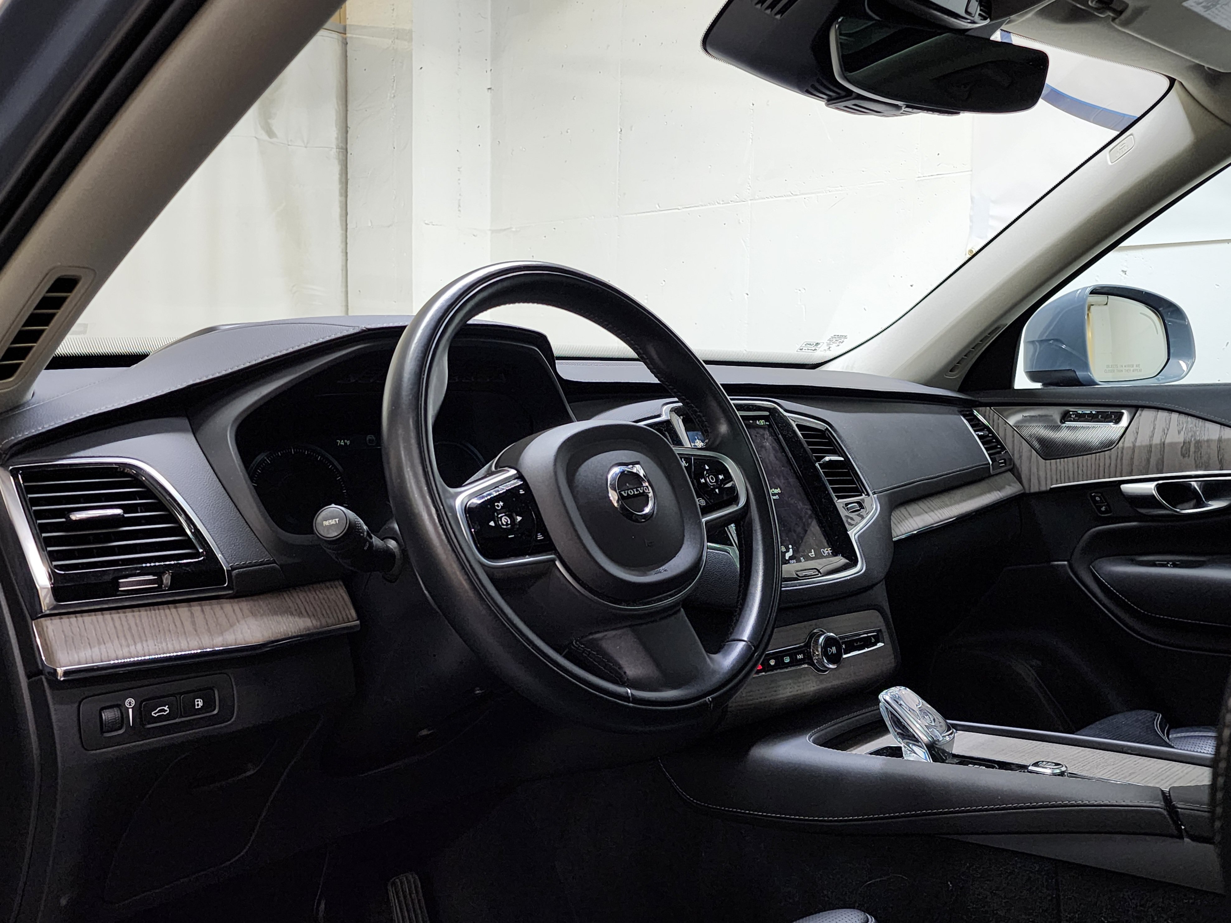Used 2021 Volvo XC90 T8 Inscription w/ Advanced Package AWD/4WD image 13