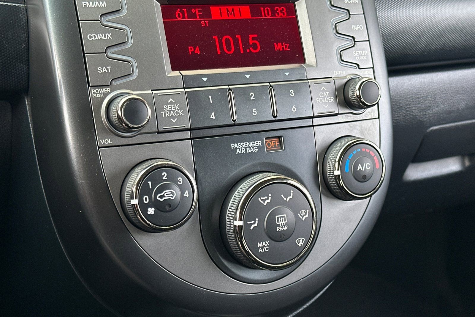 Used 2011 Kia Soul + w/ Audio Pkg image 19