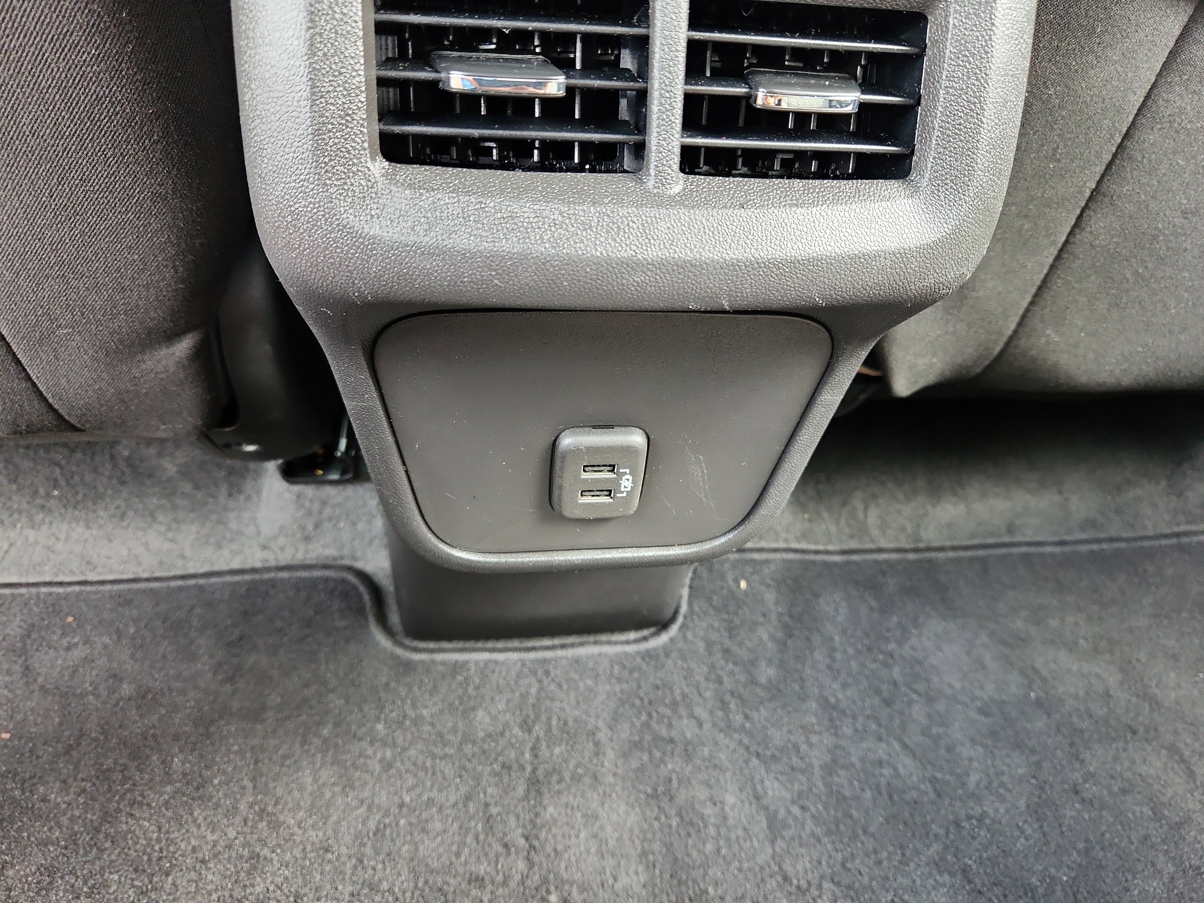 Used 2024 Chevrolet Equinox LT image 38