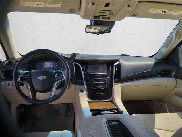 Used 2018 Cadillac Escalade ESV Luxury image 18