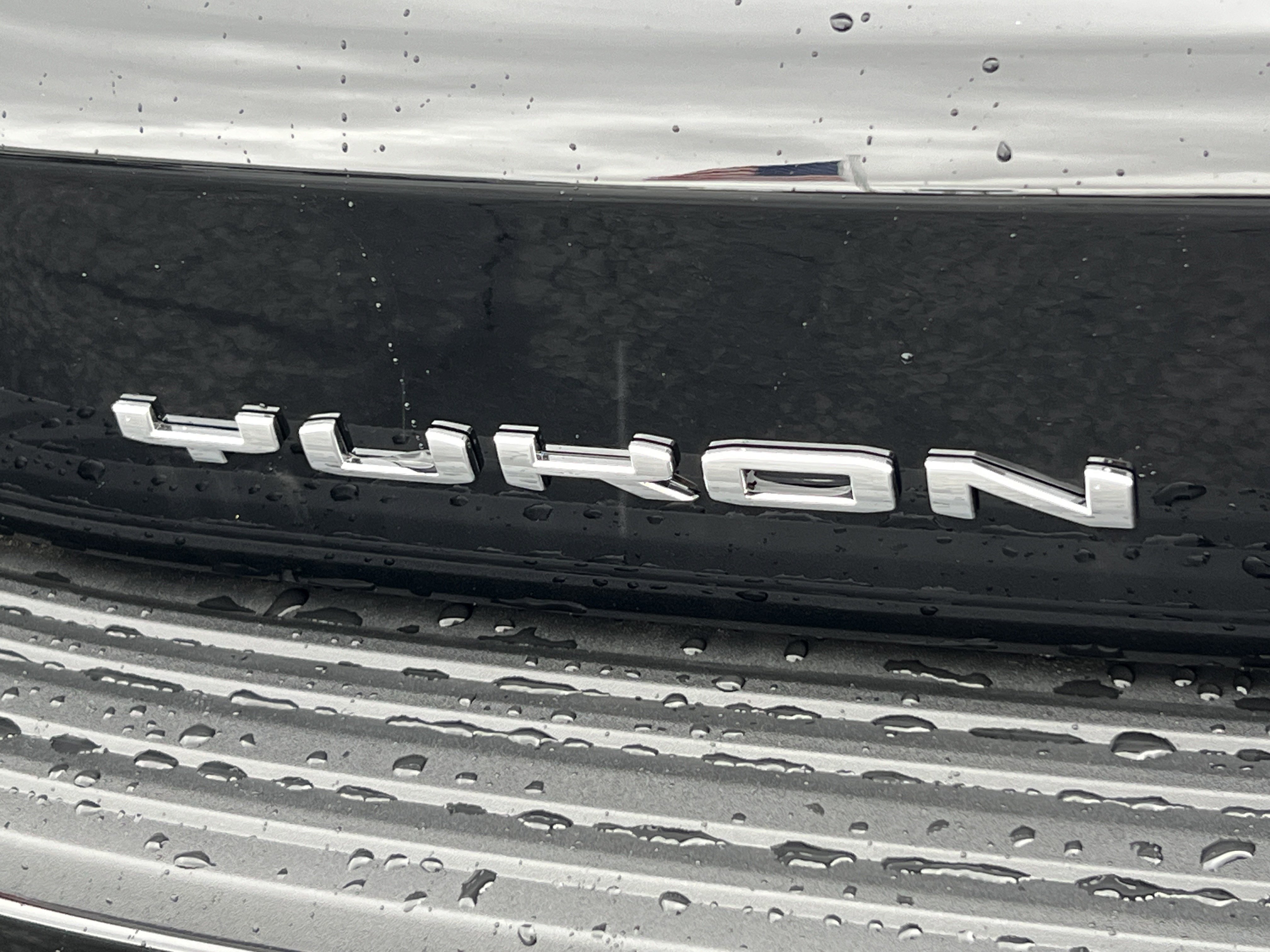 New 2026 GMC Yukon Denali w/ Sun & Power Step Package image 9