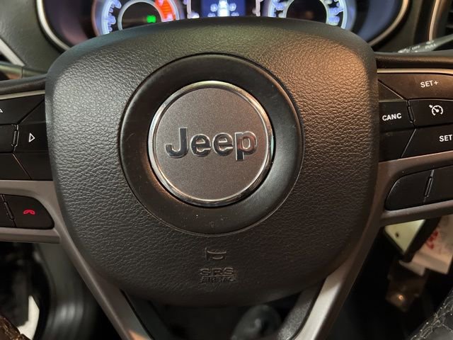 Used 2019 Jeep Cherokee Latitude w/ Cold Weather Group image 39