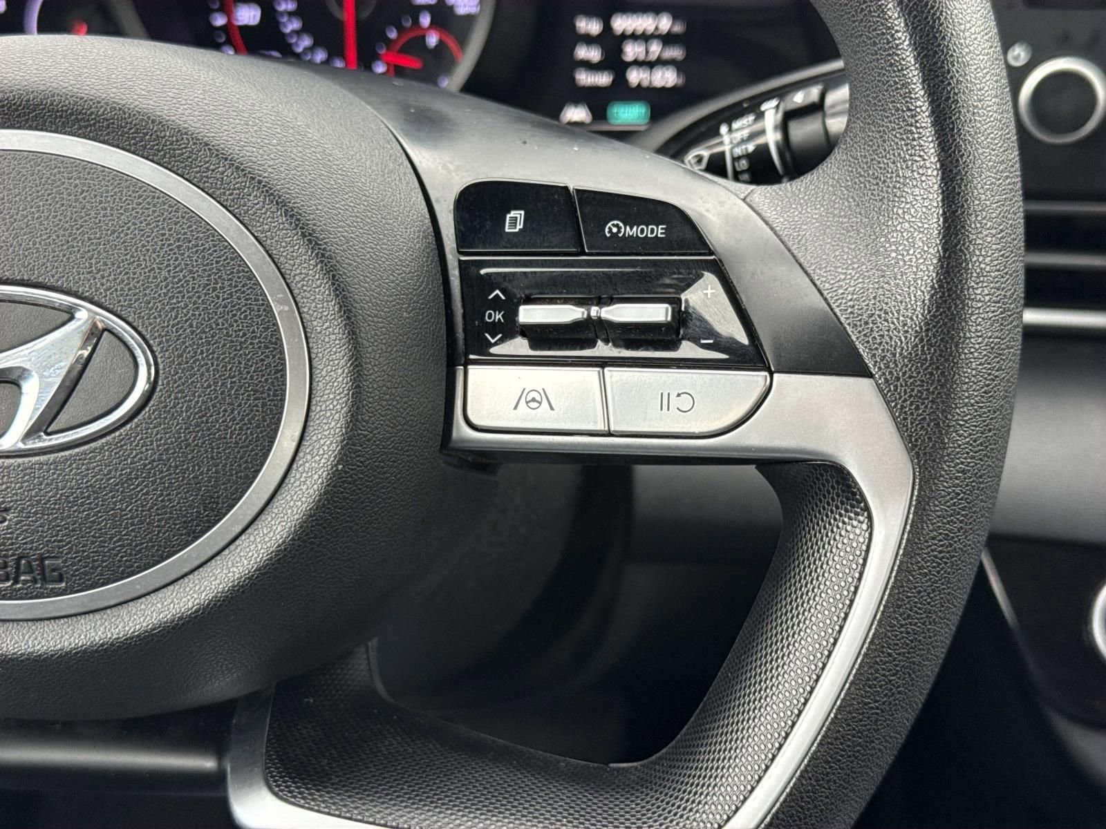 Used 2022 Hyundai Elantra SEL FWD image 14
