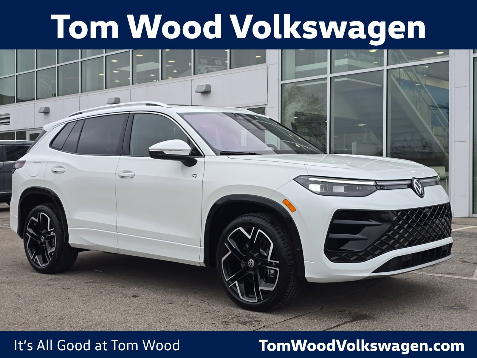 Certified 2026 Volkswagen Tiguan SEL R-Line AWD/4WD image 1
