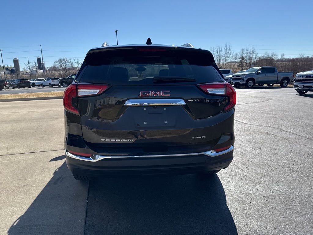 Certified 2024 GMC Terrain SLT w/ Infotainment Package II image 8