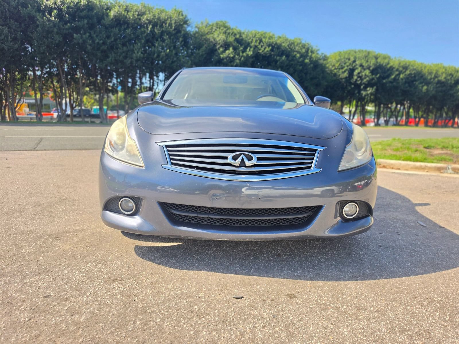 Used 2011 INFINITI G37 x Sedan w/ Premium Pkg AWD/4WD image 2