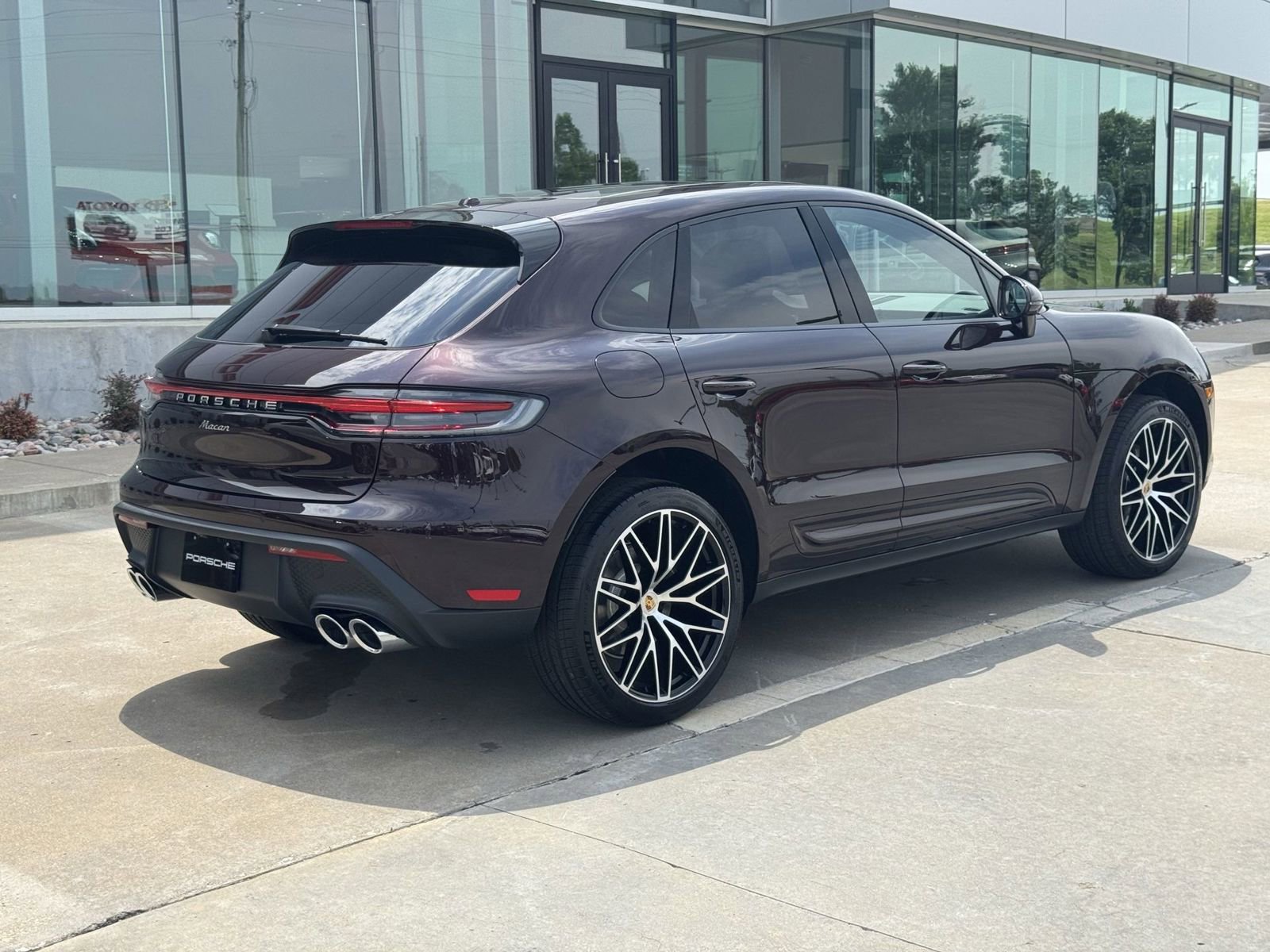New 2025 Porsche Macan image 7