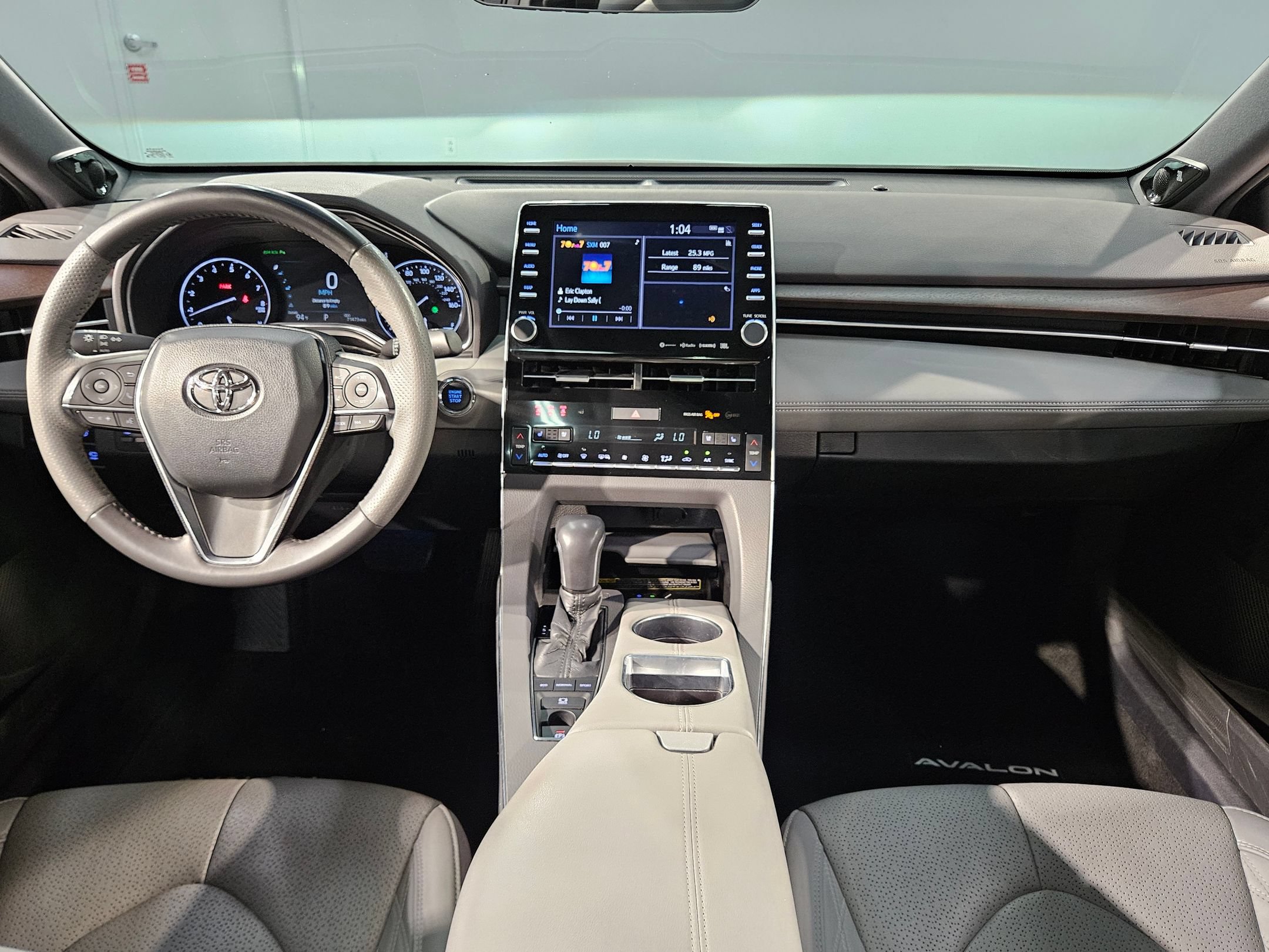 Used 2021 Toyota Avalon Limited w/ Advanced Safety Package FWD image 10