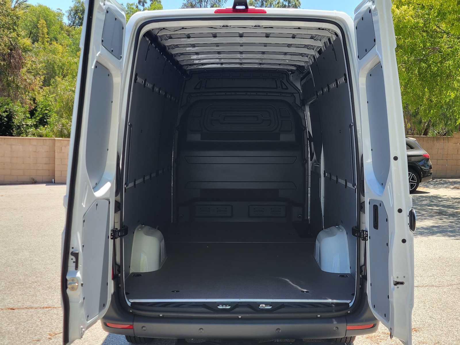 New 2026 Mercedes-Benz Sprinter 2500 image 17