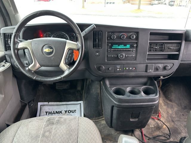 Used 2016 Chevrolet Express 2500 image 23