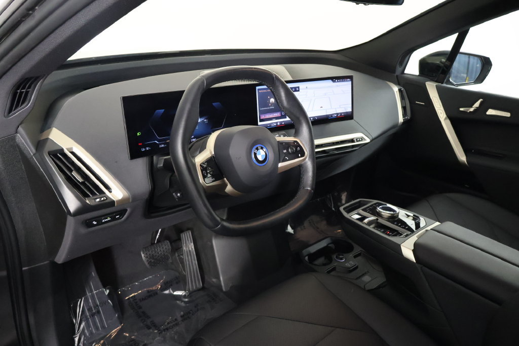 Certified 2024 BMW iX xDrive50 w/ Premium Package AWD/4WD image 7