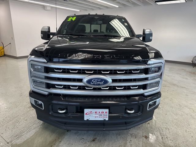 Used 2024 Ford F250 Platinum video 3