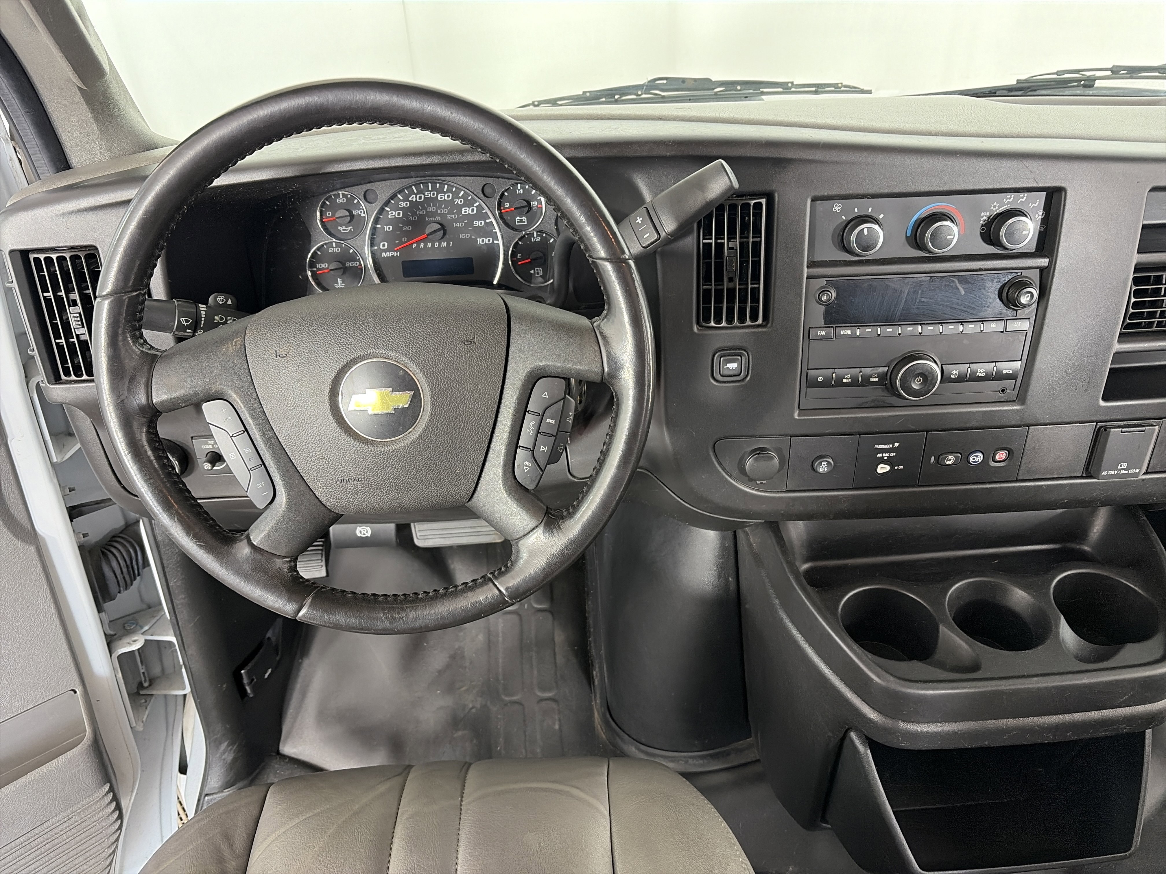 Used 2021 Chevrolet Express 2500 w/ Driver Convenience Package image 8