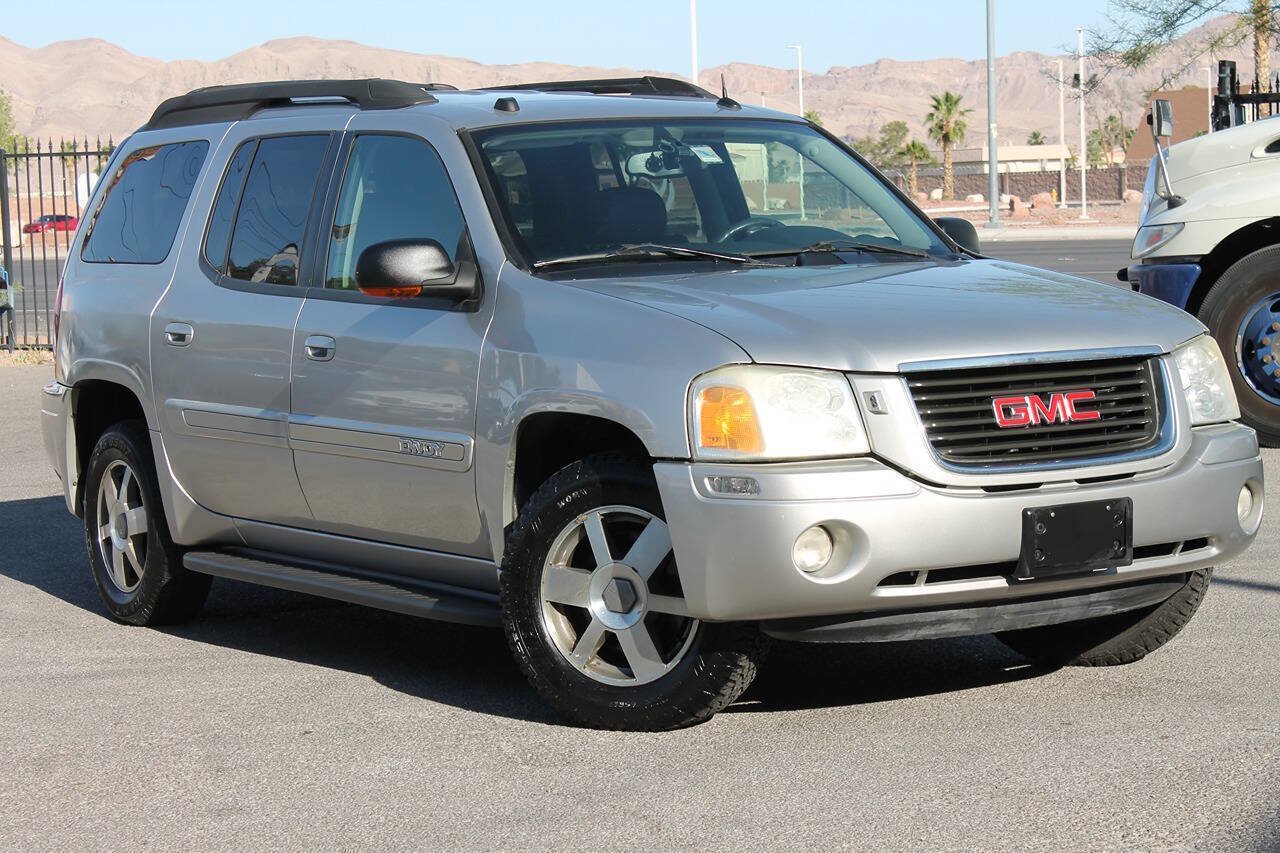 Used 2005 GMC Envoy XL SLT RWD image 2
