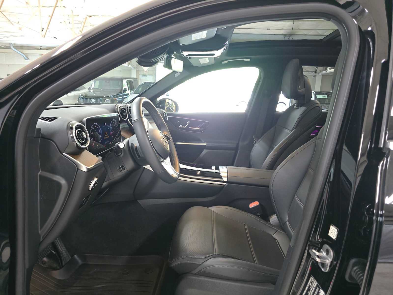 Used 2026 Mercedes-Benz GLC 300 4MATIC image 22