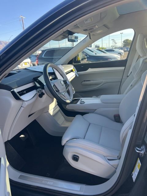 New 2025 Volvo EX90 Plus w/ Protection Package Premier image 20