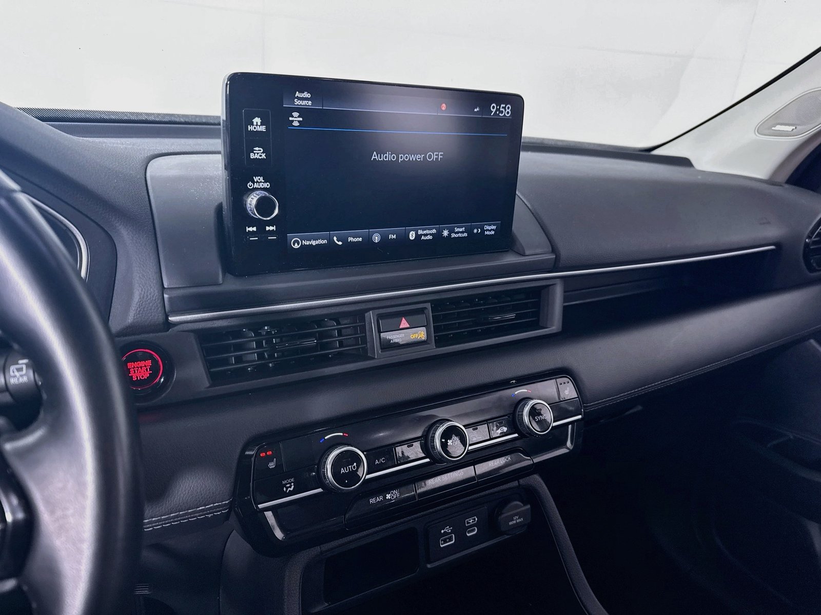 Used 2024 Honda Pilot Touring image 16