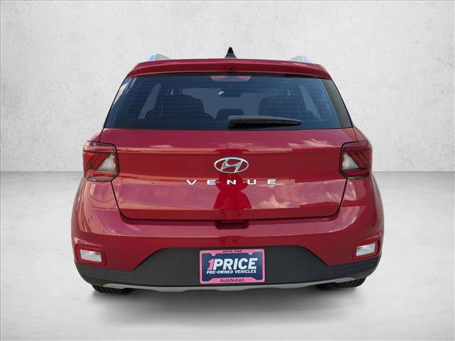 Used 2022 Hyundai Venue Limited image 7