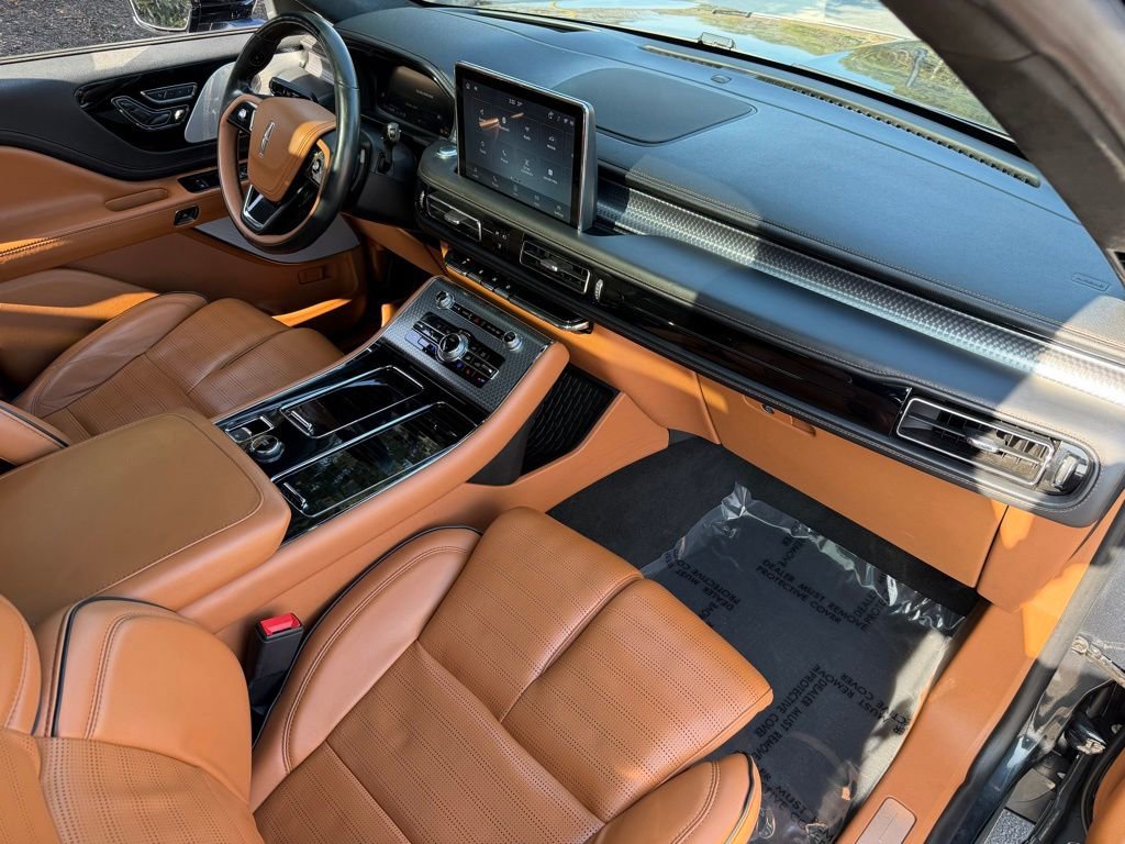 Used 2023 Lincoln Aviator Black Label image 32