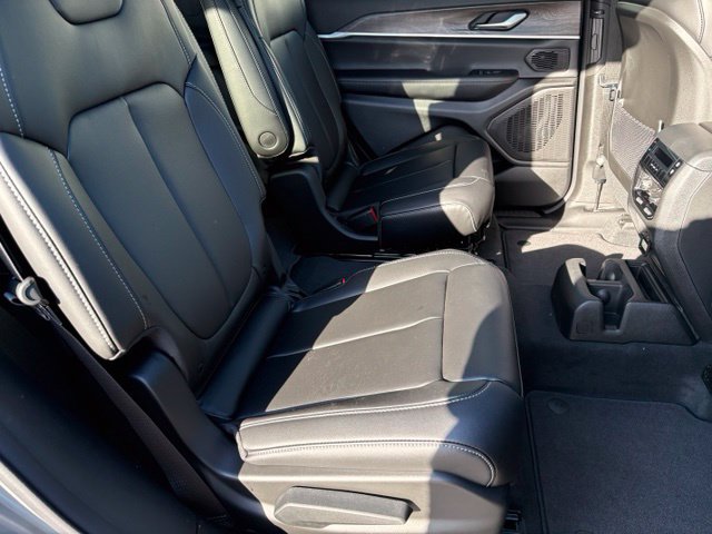 New 2027 Jeep Grand Cherokee L Limited AWD/4WD image 19