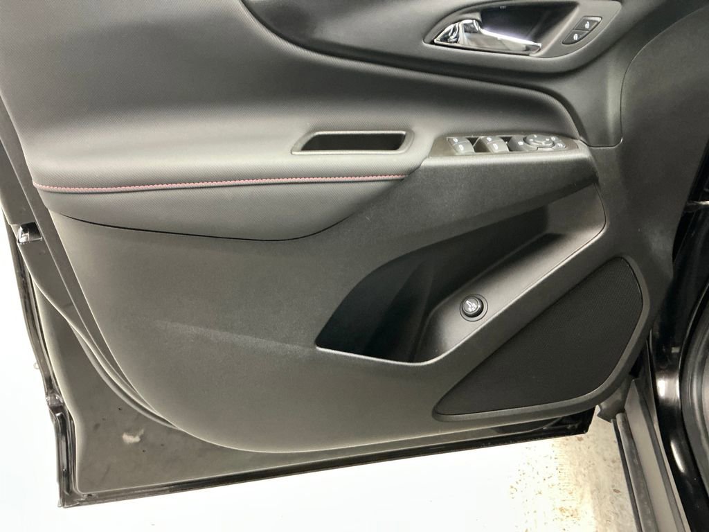 Certified 2024 Chevrolet Equinox RS AWD/4WD image 11