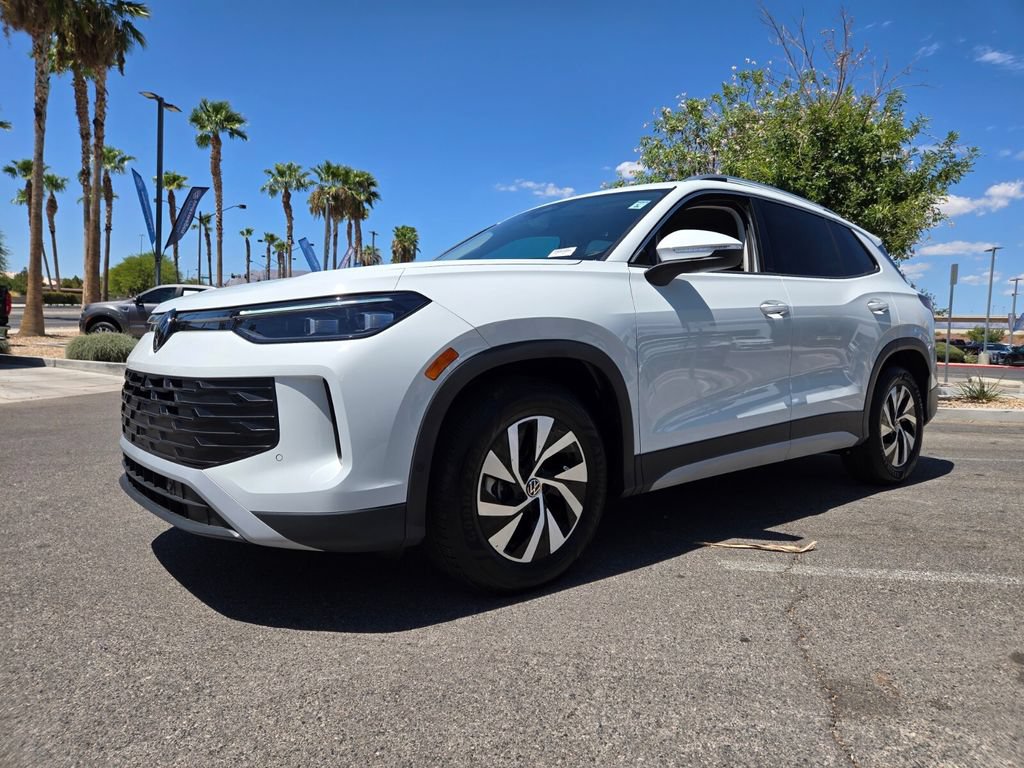 Certified 2026 Volkswagen Tiguan S FWD image 3