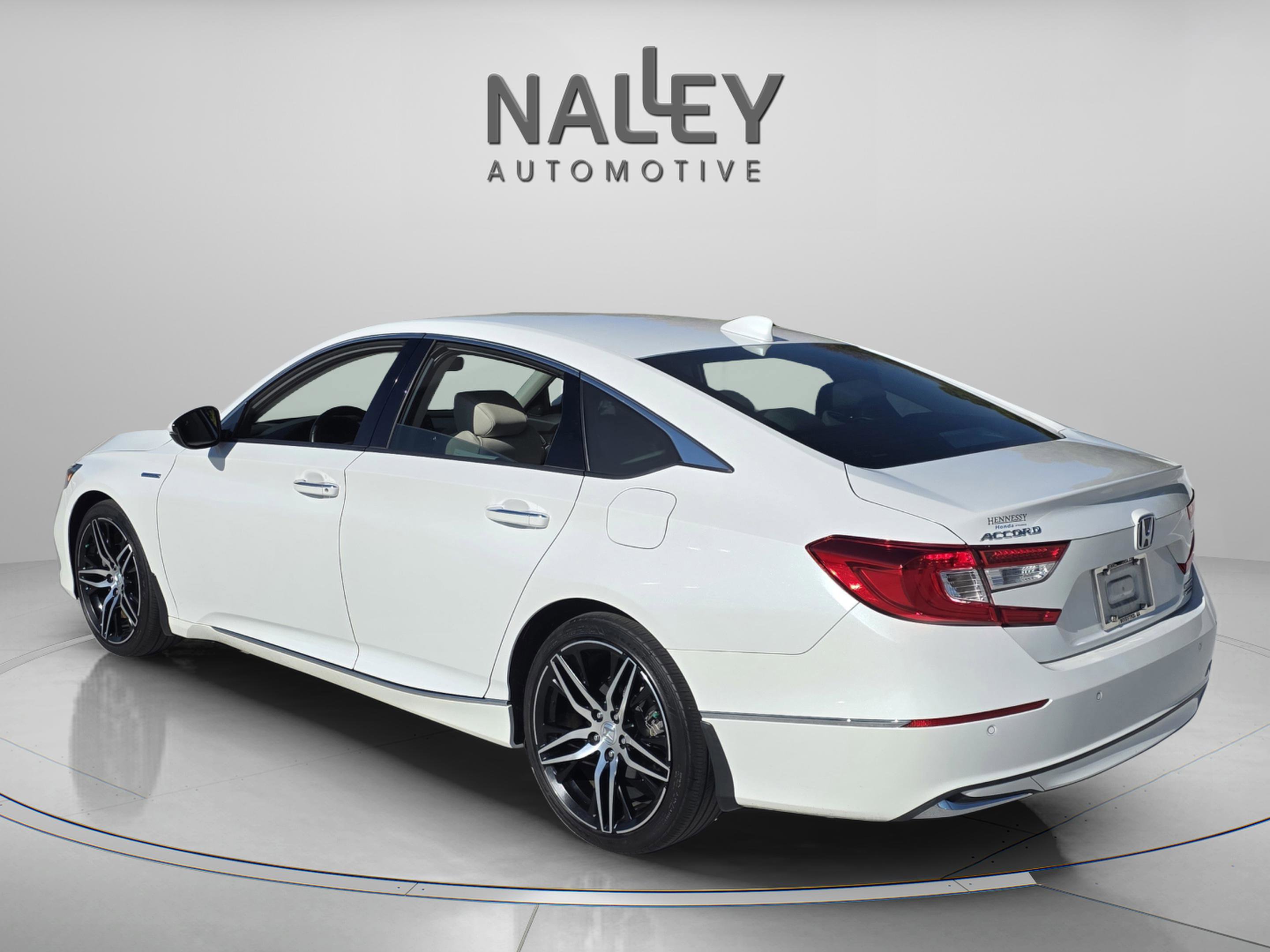 Used 2022 Honda Accord Touring image 3