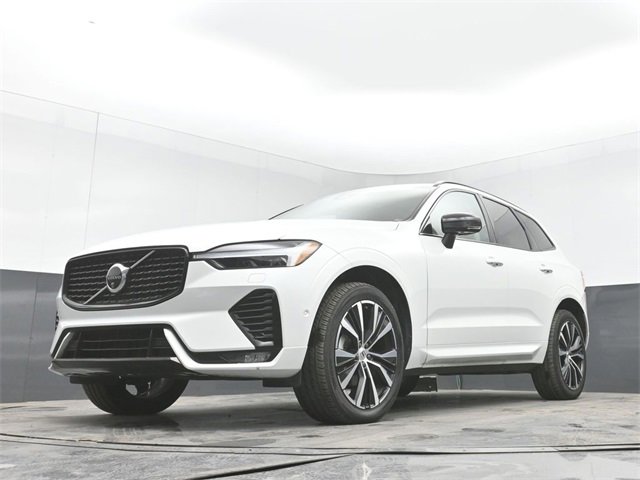 Used 2024 Volvo XC60 B5 Plus image 43