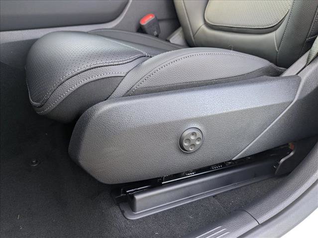 New 2026 Mercedes-Benz GLC 300 image 4