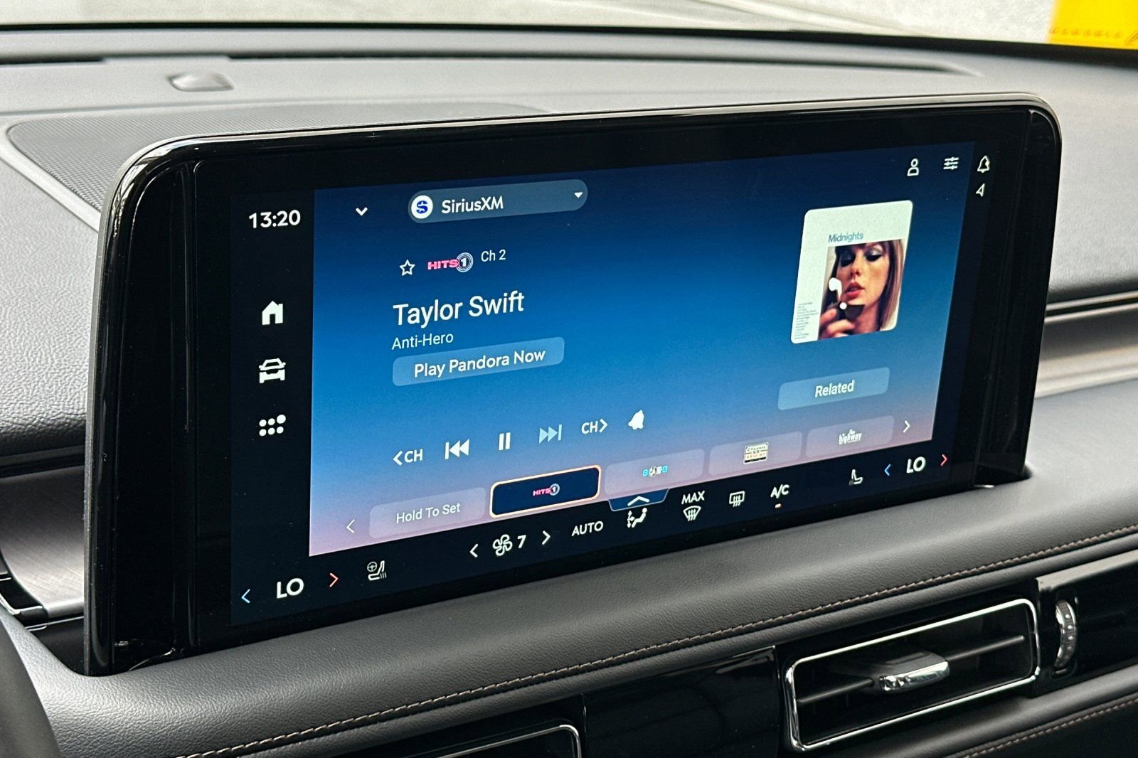 New 2026 Lincoln Aviator 2WD w/ Jet Appearance Package image 18