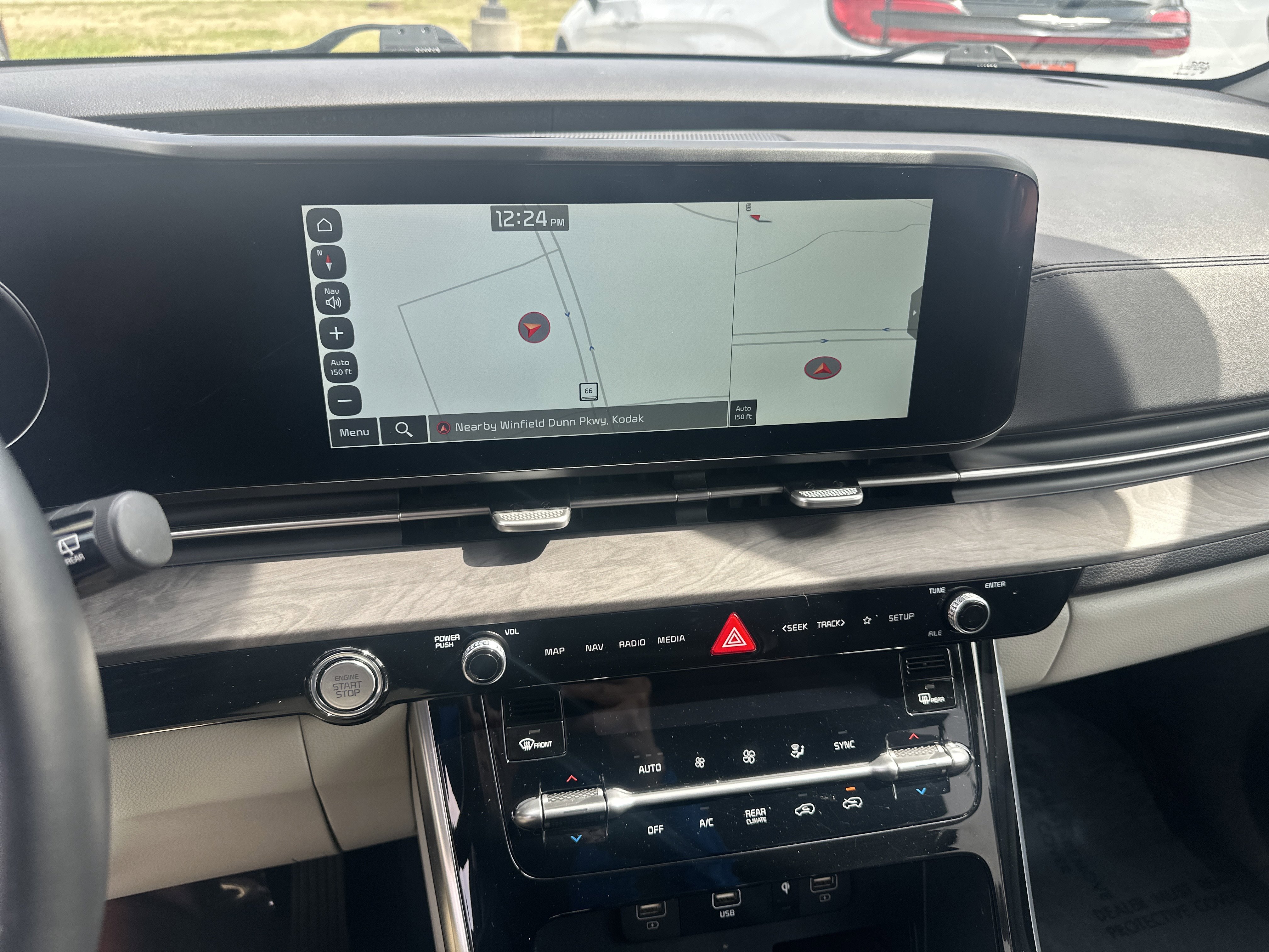 Used 2024 Kia Carnival SX image 38