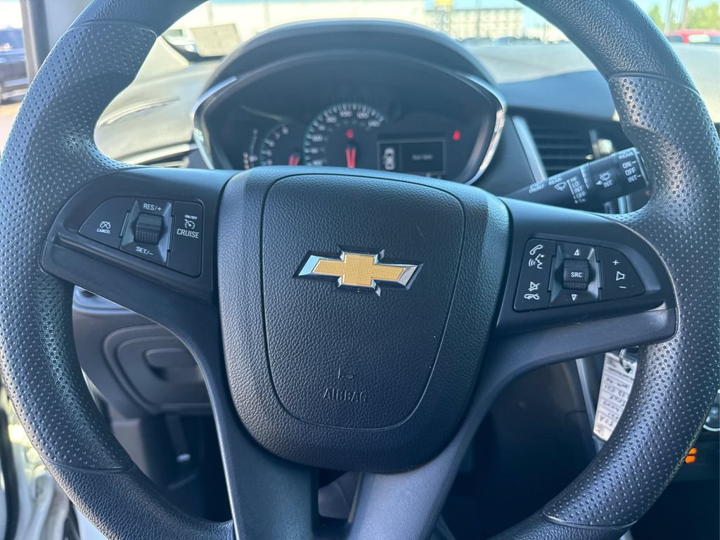 Used 2021 Chevrolet Trax LS w/ Tint and Cruise Package AWD/4WD image 14