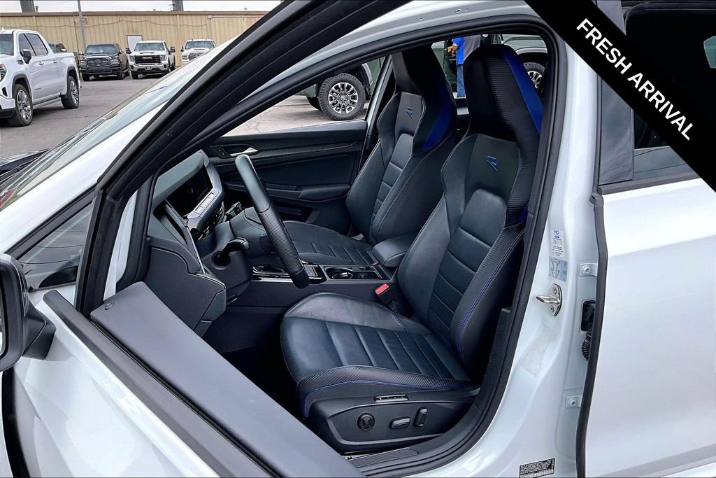 Used 2024 Volkswagen Golf R AWD/4WD image 21