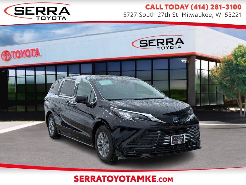 Used 2025 Toyota Sienna LE