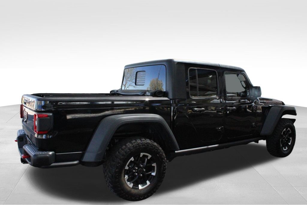 Used 2024 Jeep Gladiator Rubicon w/ Convenience Group image 17