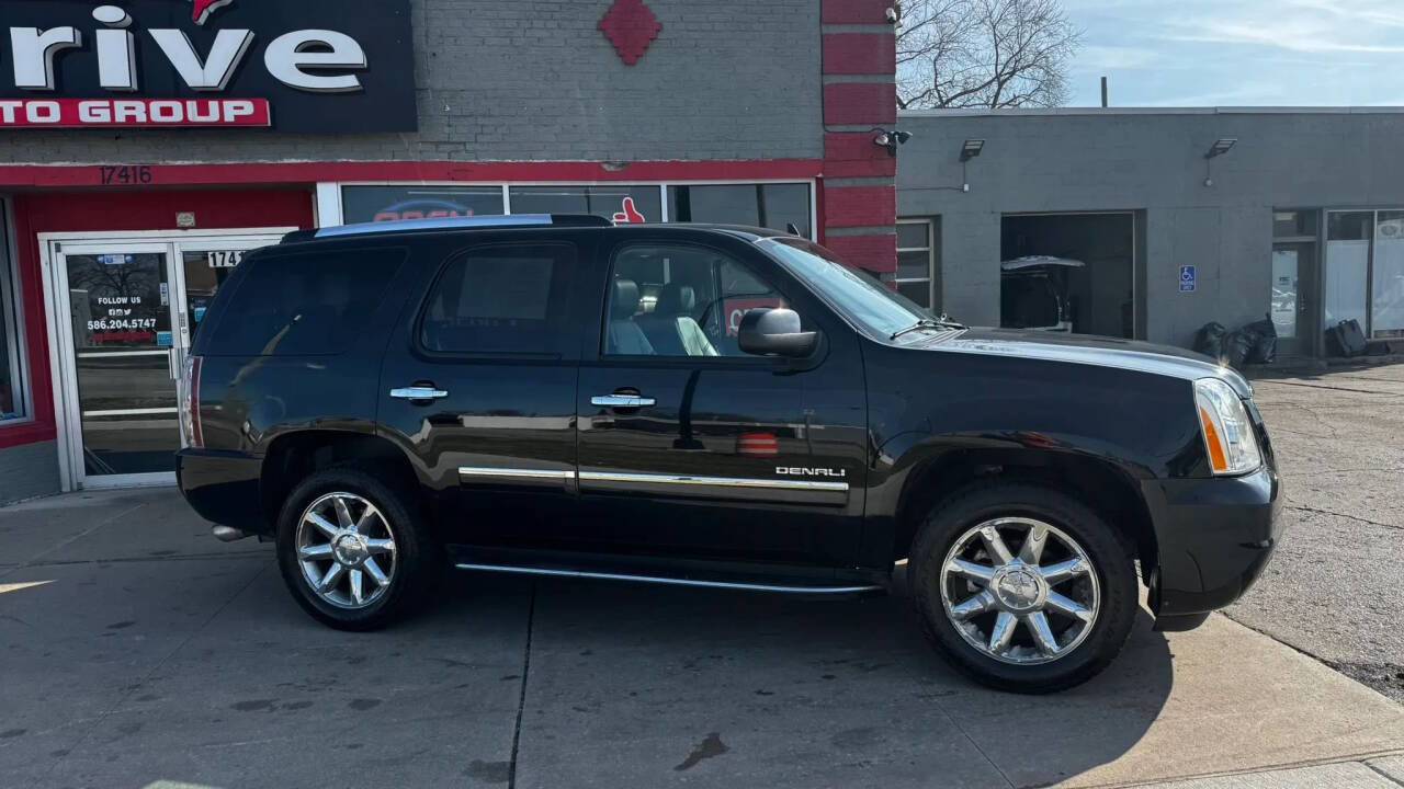 Used 2013 GMC Yukon Denali AWD/4WD image 3