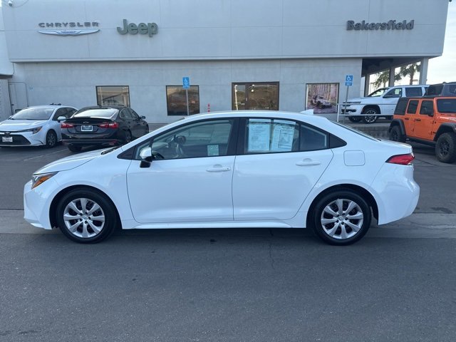 Used 2023 Toyota Corolla LE image 2