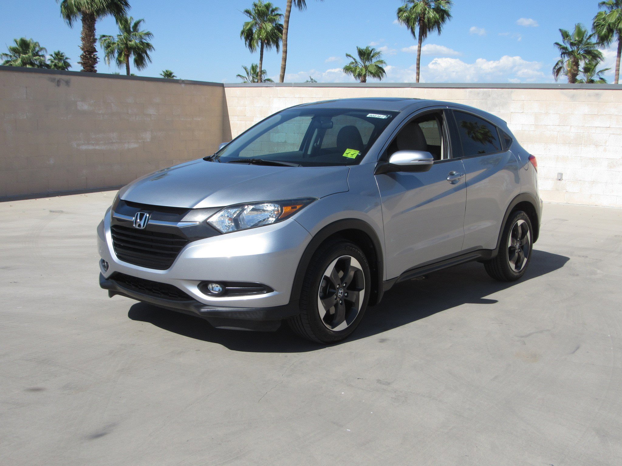 Used 2018 Honda HR-V EX image 1
