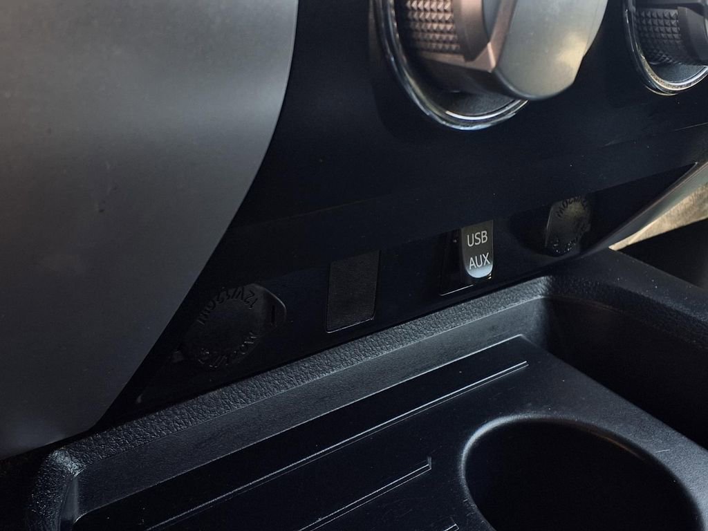 Certified 2017 Toyota Tundra SR5 w/ SR5 Upgrade Package image 12