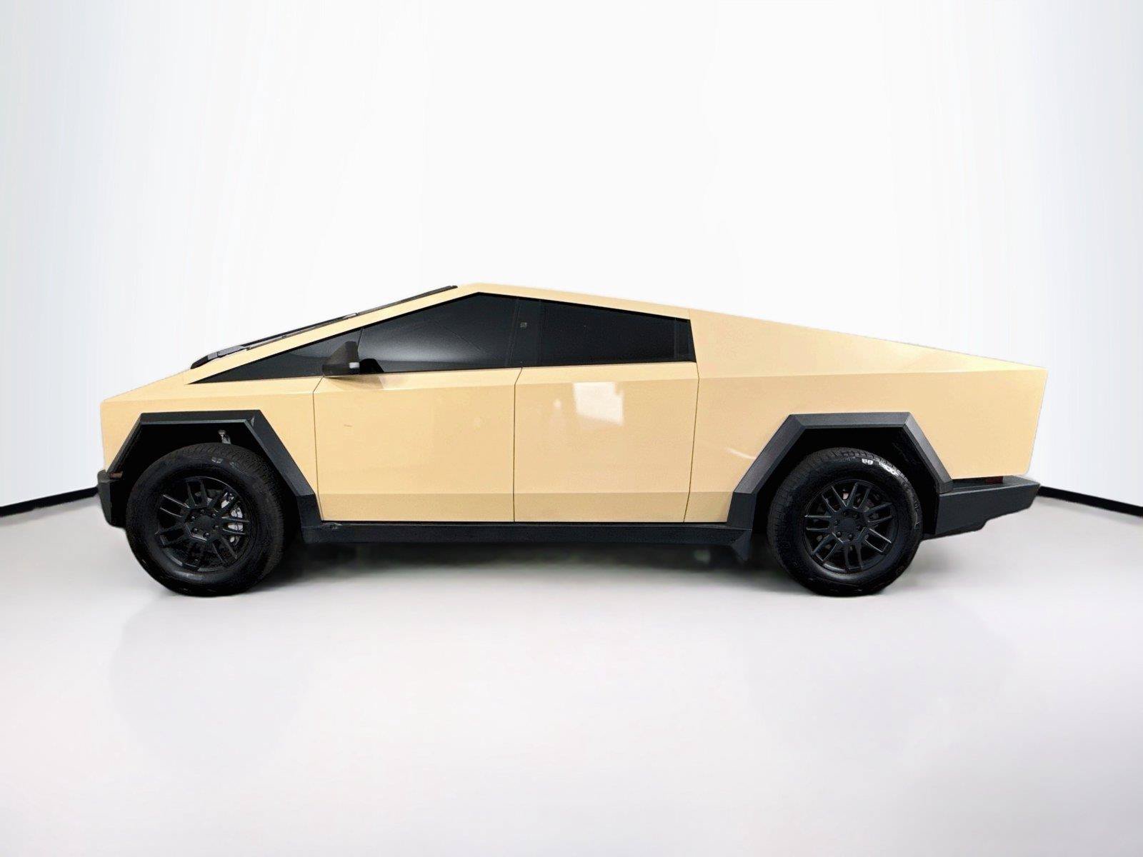 Used 2024 Tesla Cybertruck AWD Crew Cab image 2