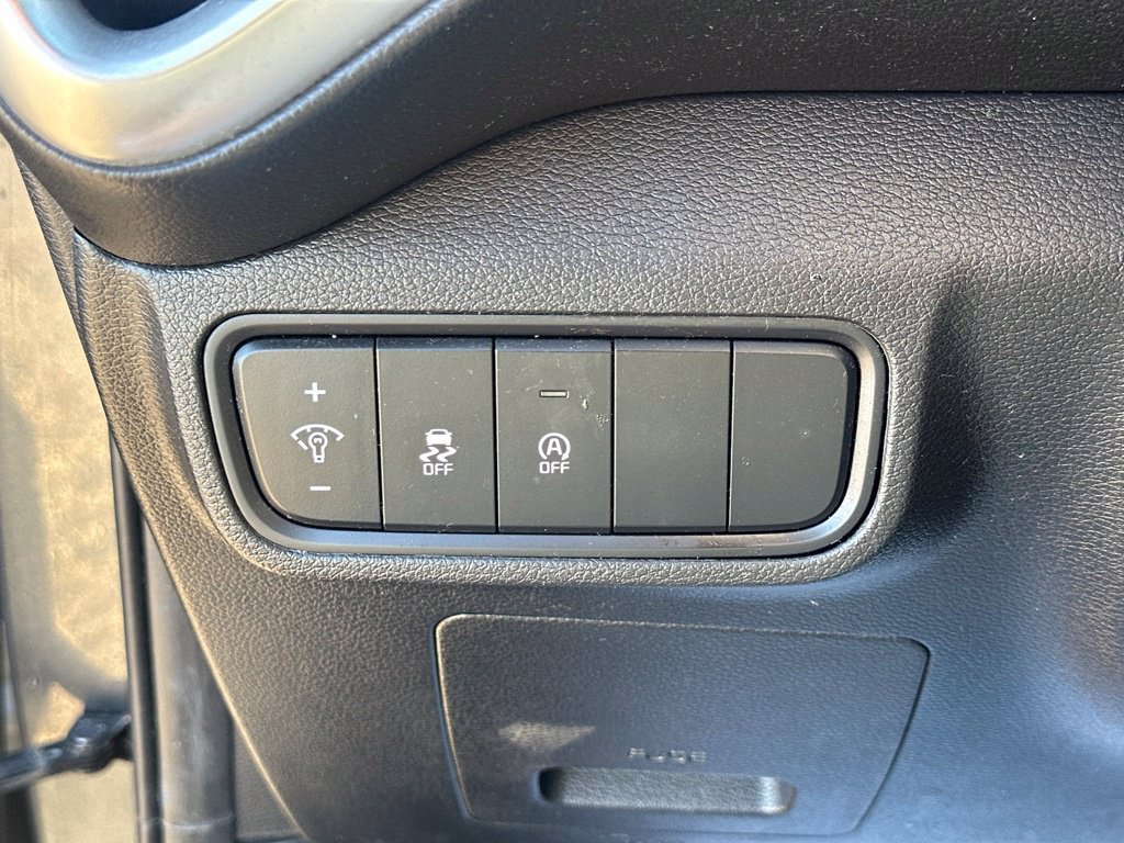 Used 2023 Kia Soul LX FWD image 18