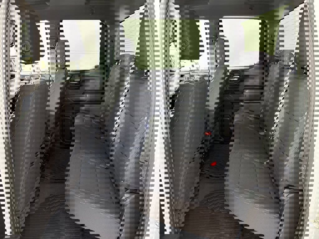 Used 2024 Chevrolet Silverado 1500 Custom Trail Boss w/ LPO, Dark Essentials Package image 19