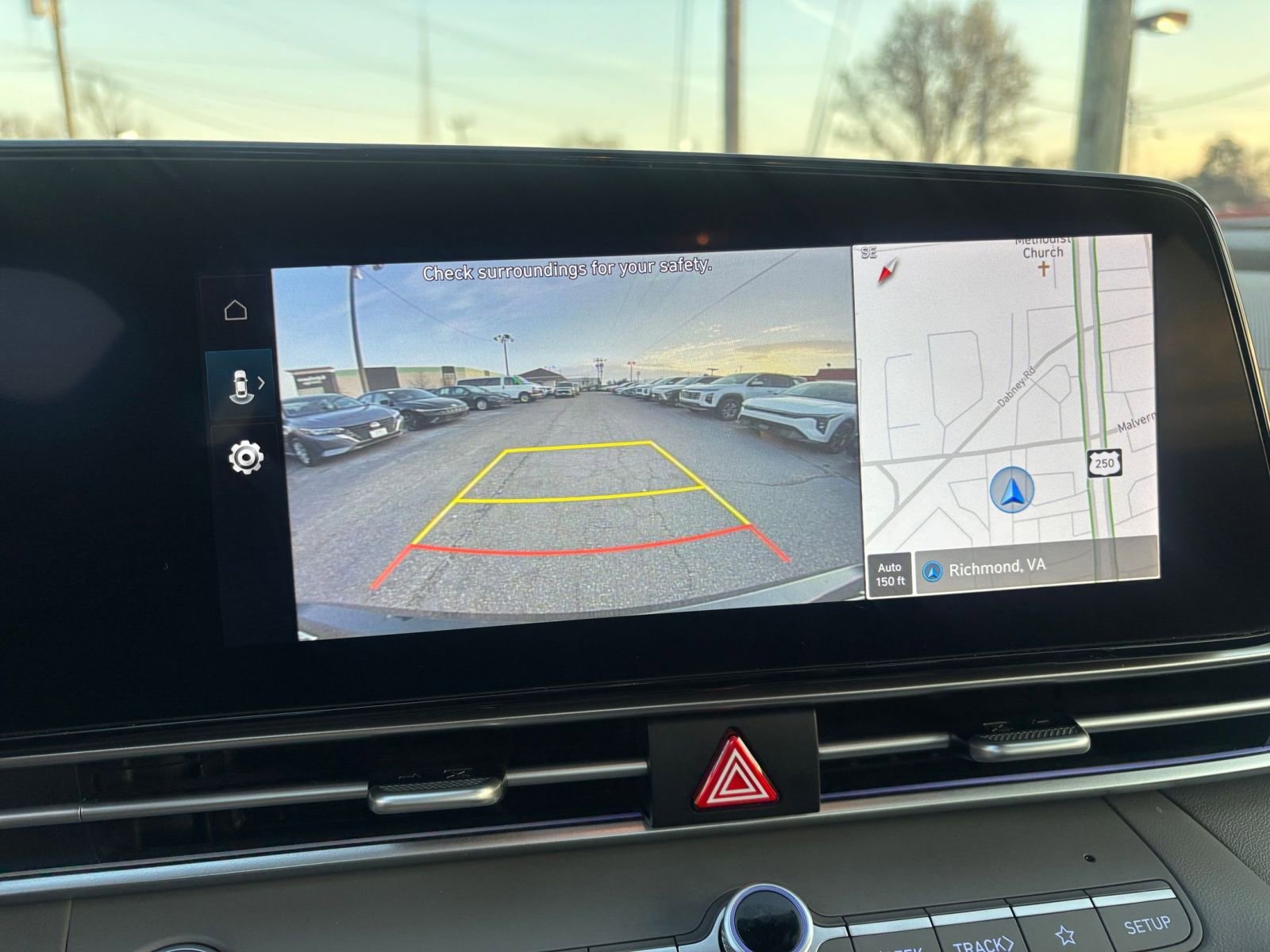 Used 2025 Hyundai Elantra SEL image 25