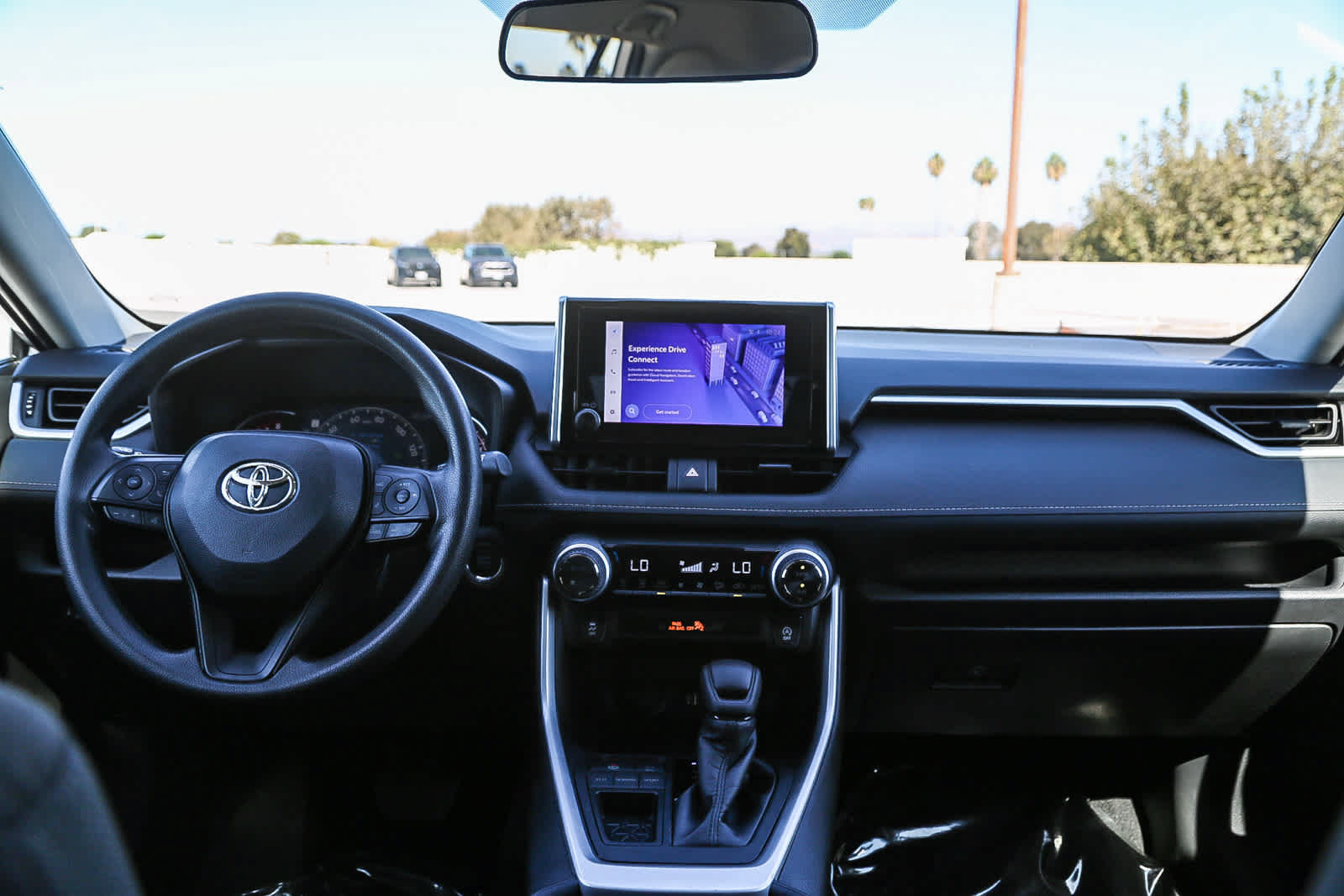 Used 2024 Toyota RAV4 XLE FWD image 12