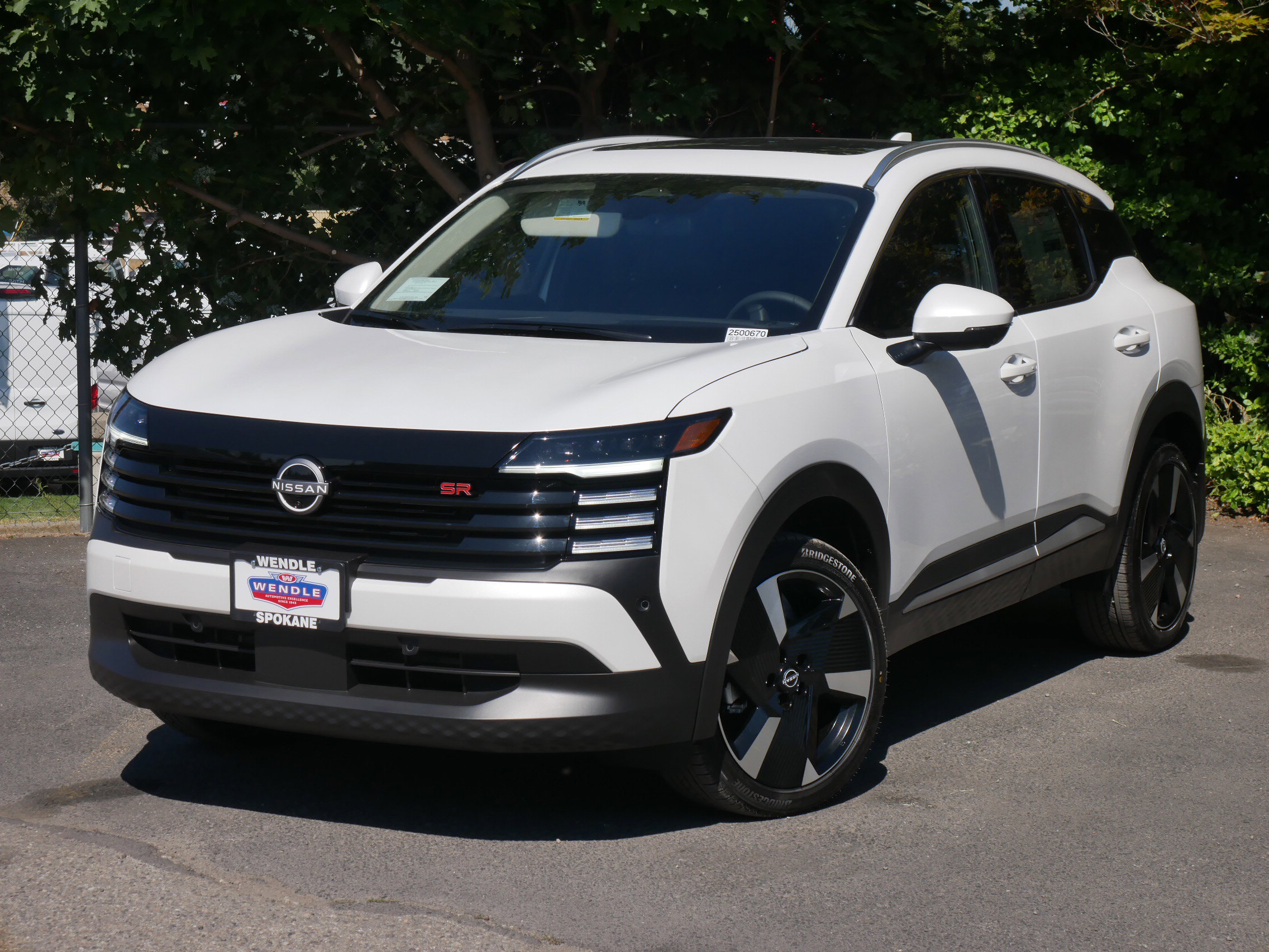 New 2025 Nissan Kicks SR w/ SR Premium Package image 2